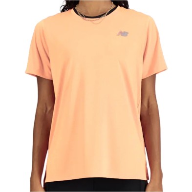 Camiseta New Balance Sport Essentials mujer, cómoda y transpirable