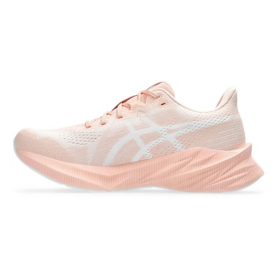 Zapatillas Asics Novablast 5: Comodidad y Rebote Reactivo